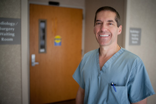 Steven Below is from a family of engineers and started his career as an engineer at Caterpillar, then decided to change to medicine. He is now an Orthopaedic Surgeon with Great Plains Orthopaedics in Peoria and says
 ‘Orthopaedics is a lot like engineering… God did an amazing job designing us’.