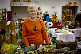 Jackie Morgan of Peoria makes handbags from interior design samples.  ‘Each bag is a one-of-a-kind’, she said. 
 She does a couple of Craft shows each year, this one is at Northminster Presbyterian.